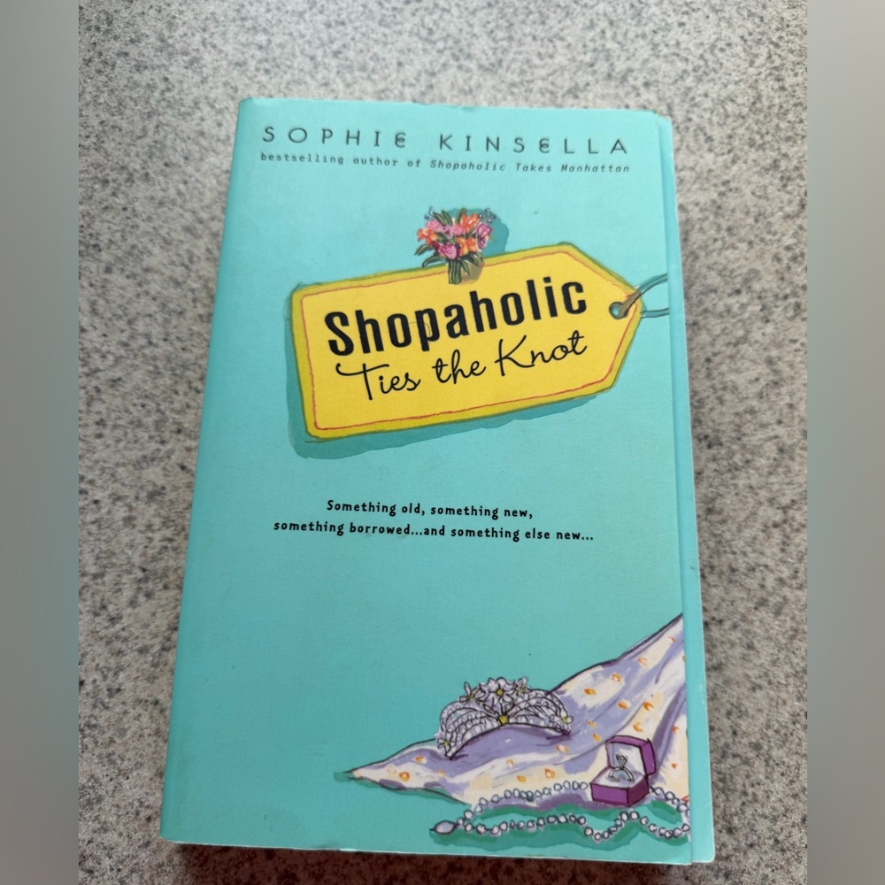 Shopaholic Ties the Knot Book Paperback book by Sophie Kinsella